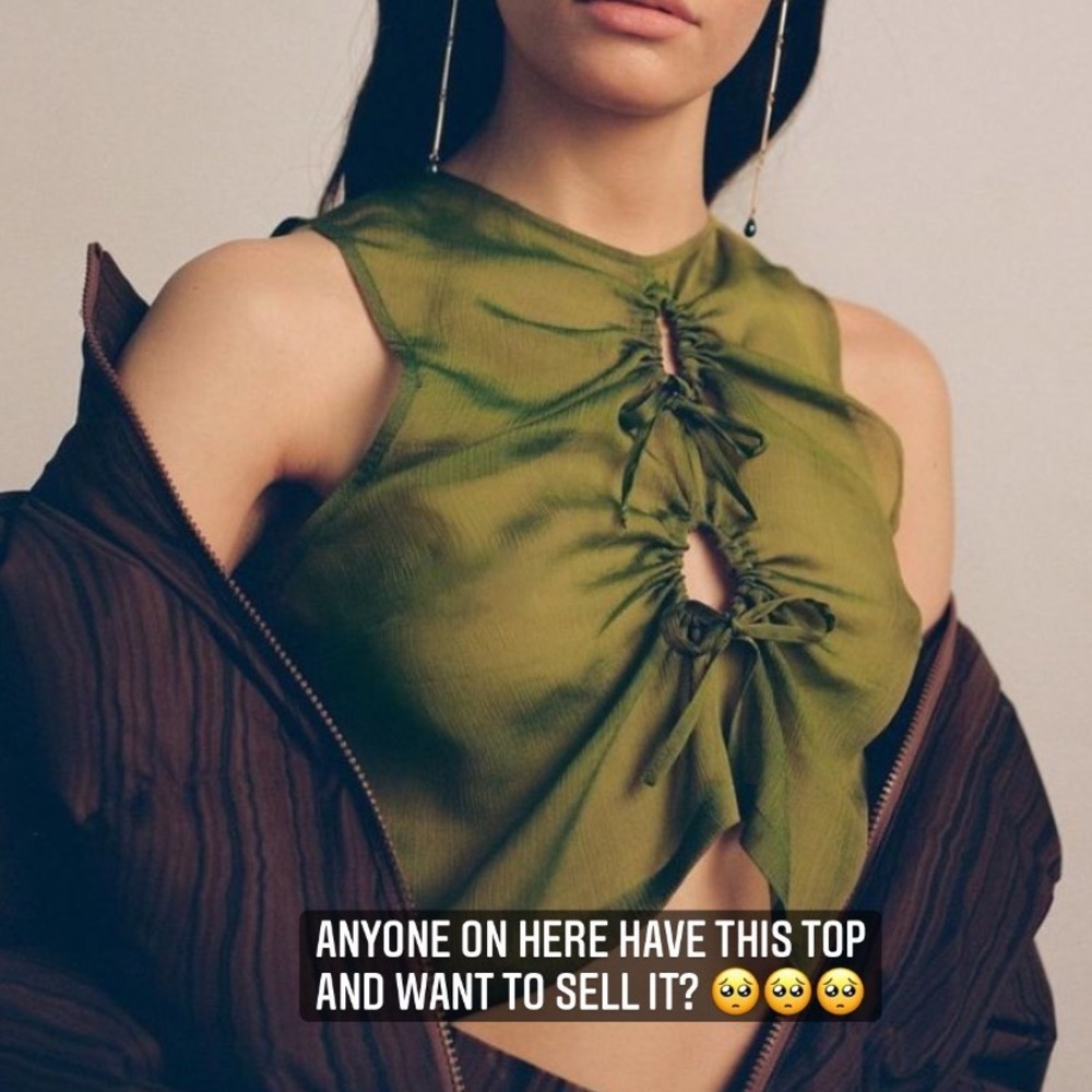 In search of Paloma wool top